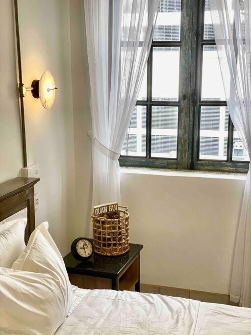 Apartament Le Bijou Chic In The Heart Of Saigon Charm With View Ho Chi Minh Zewnętrze zdjęcie