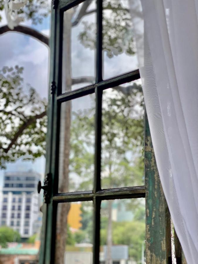 Apartament Le Bijou Chic In The Heart Of Saigon Charm With View Ho Chi Minh Zewnętrze zdjęcie