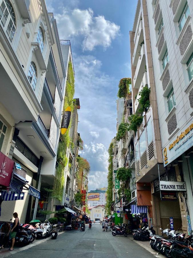 Apartament Le Bijou Chic In The Heart Of Saigon Charm With View Ho Chi Minh Zewnętrze zdjęcie