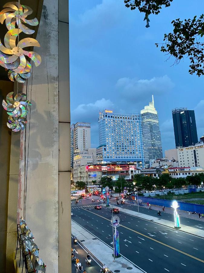 Apartament Le Bijou Chic In The Heart Of Saigon Charm With View Ho Chi Minh Zewnętrze zdjęcie